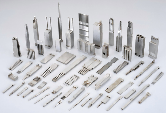 高精密なコネクタ模具部品は1.2312模具鋼で作られています