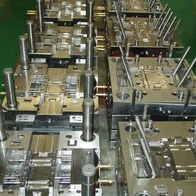 プラスチックの注射模具 3C 製品 S136 高精度