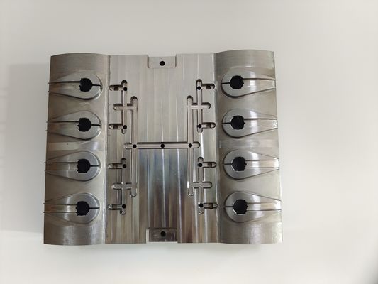 硬化された鋼筋コアプレート (P20/H13/S136)