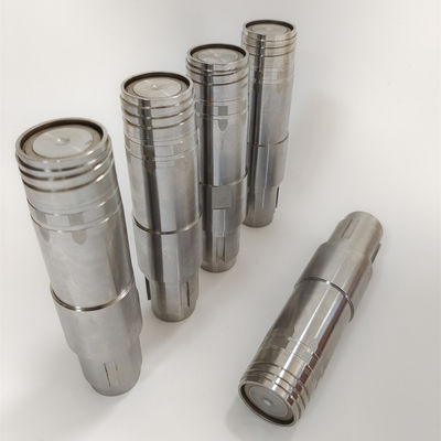 4軸のCNC加工型模具コア カスタム精密インジェクション挿入器