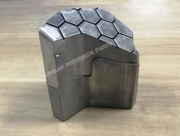 プラスチック注入の精密型の部品型の中心は許容を+/-0.01mm挿入します