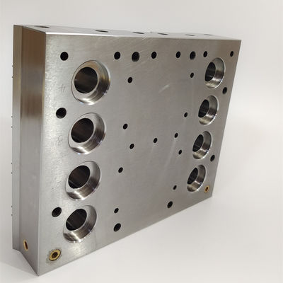 1.2083 スチール製マルチキャビティコアインサート | コスメティックポンプ金型